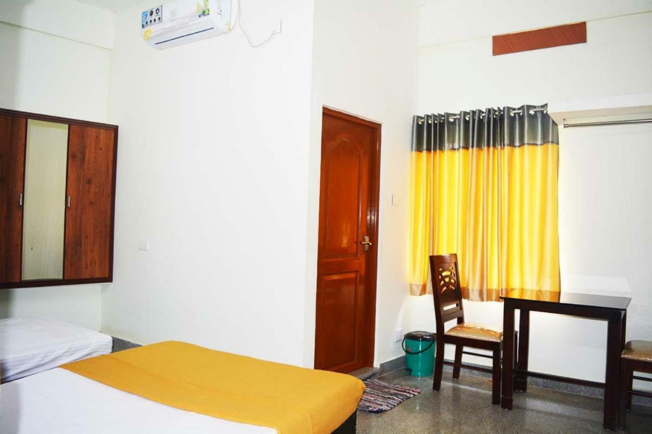 Jippus Galaxy Budget Air Port Hotel Коччи Экстерьер фото