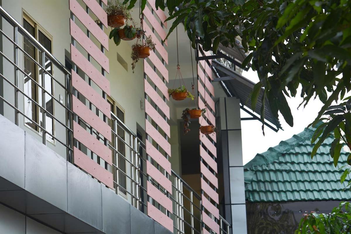 Jippus Galaxy Budget Air Port Hotel Коччи Экстерьер фото