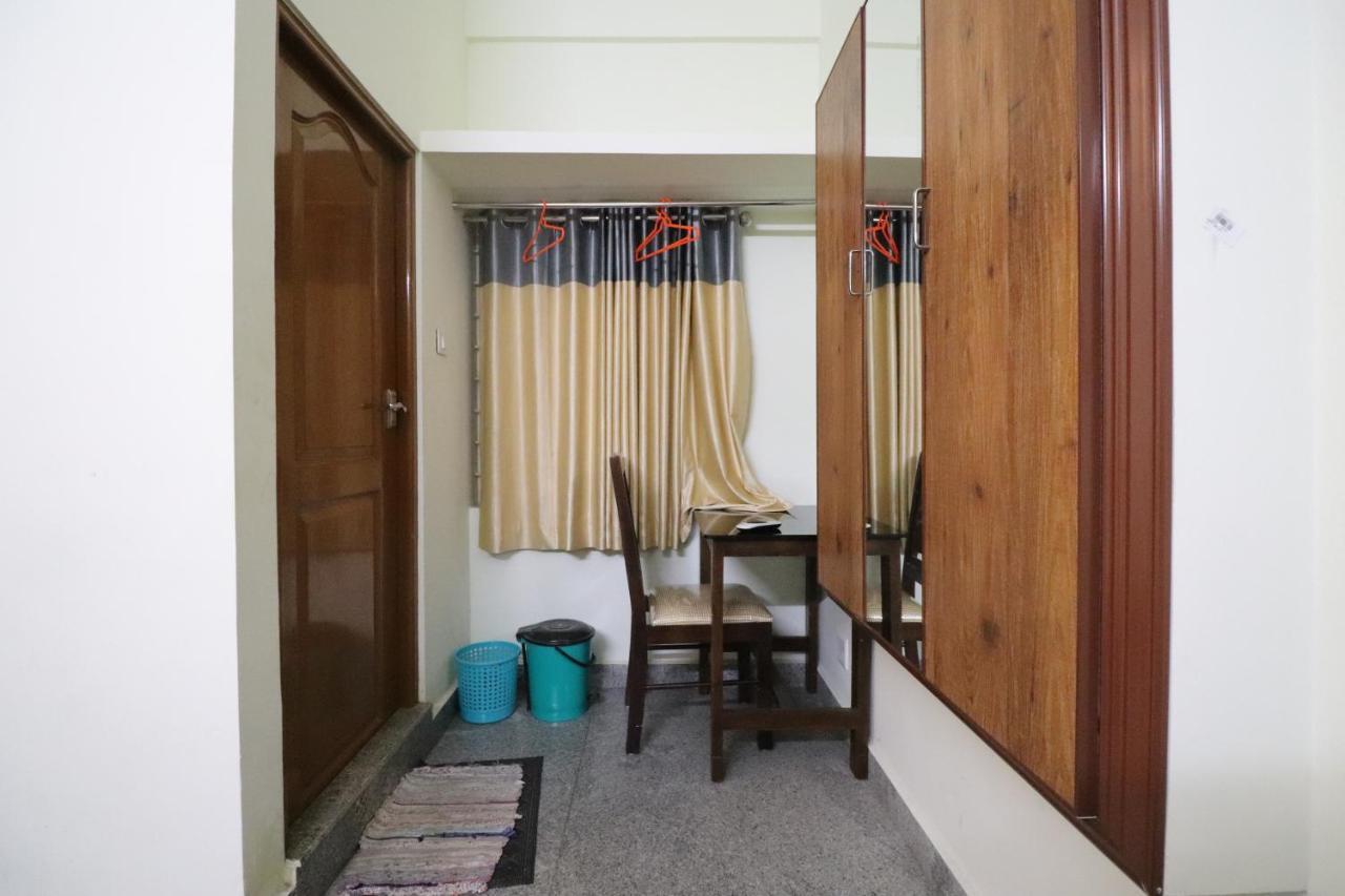 Jippus Galaxy Budget Air Port Hotel Коччи Экстерьер фото